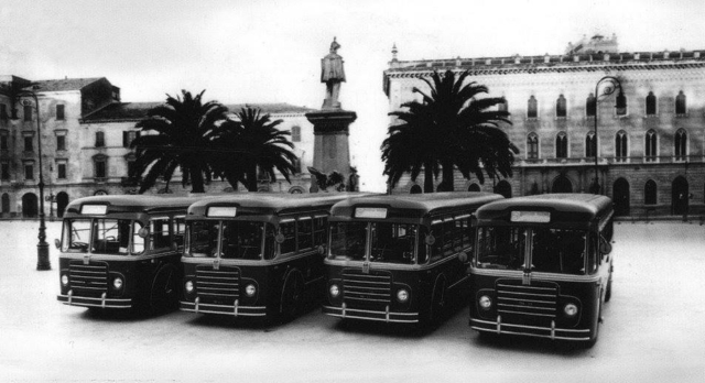 Nel 1952 Sebastiano Pani istituì il servizio tramviario in città.